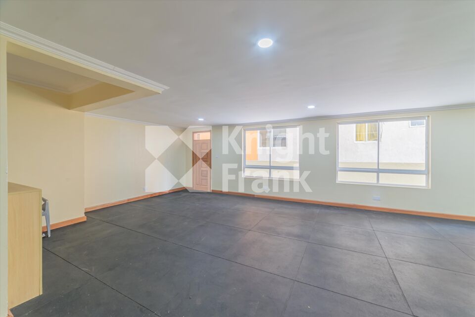 3-bedroom plus DSQ apartment off Oloitoktok Road